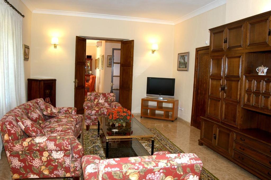 Riotinto Victorian House Guest House มินาส เดอ ริโอตินโต ภายนอก รูปภาพ
